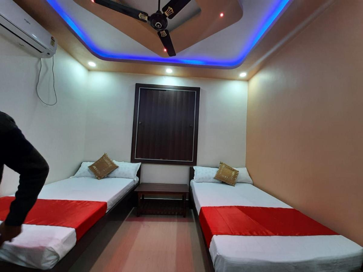 Hotel Shakuntla Palace - 400 Meters Away From Vishnu Pad Temple 7 Mins Walk Gaya Luaran gambar