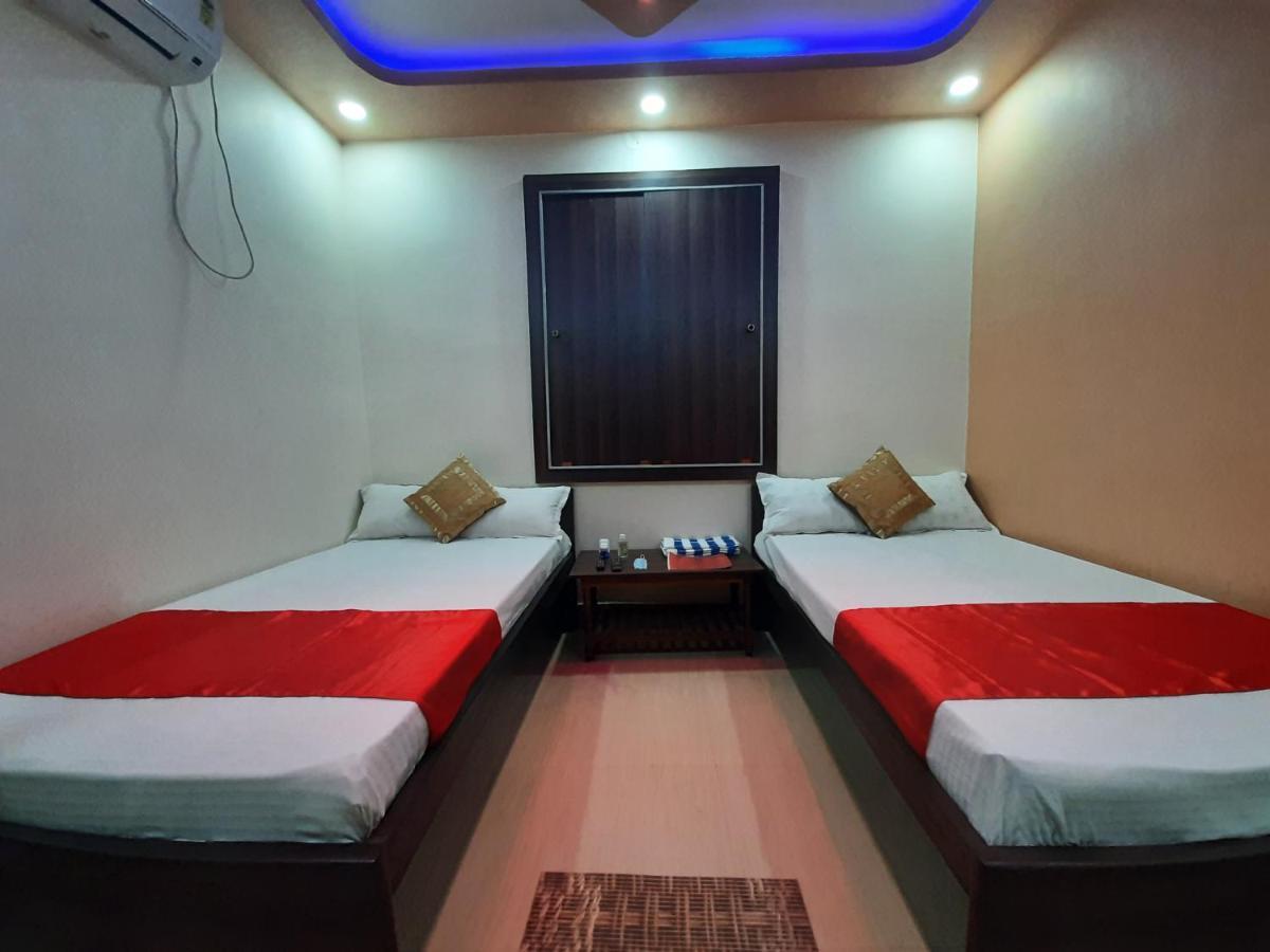 Hotel Shakuntla Palace - 400 Meters Away From Vishnu Pad Temple 7 Mins Walk Gaya Luaran gambar