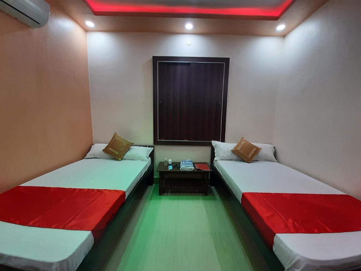 Hotel Shakuntla Palace - 400 Meters Away From Vishnu Pad Temple 7 Mins Walk Gaya Luaran gambar