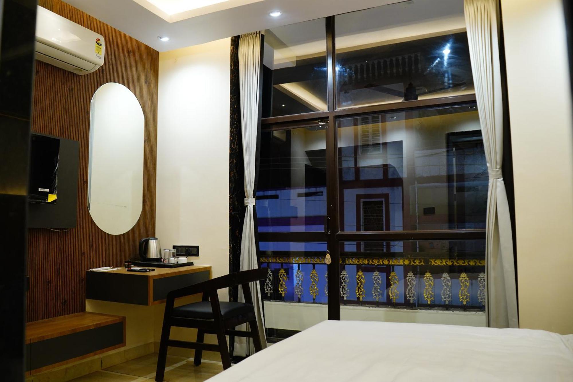 Hotel Shakuntla Palace - 400 Meters Away From Vishnu Pad Temple 7 Mins Walk Gaya Luaran gambar