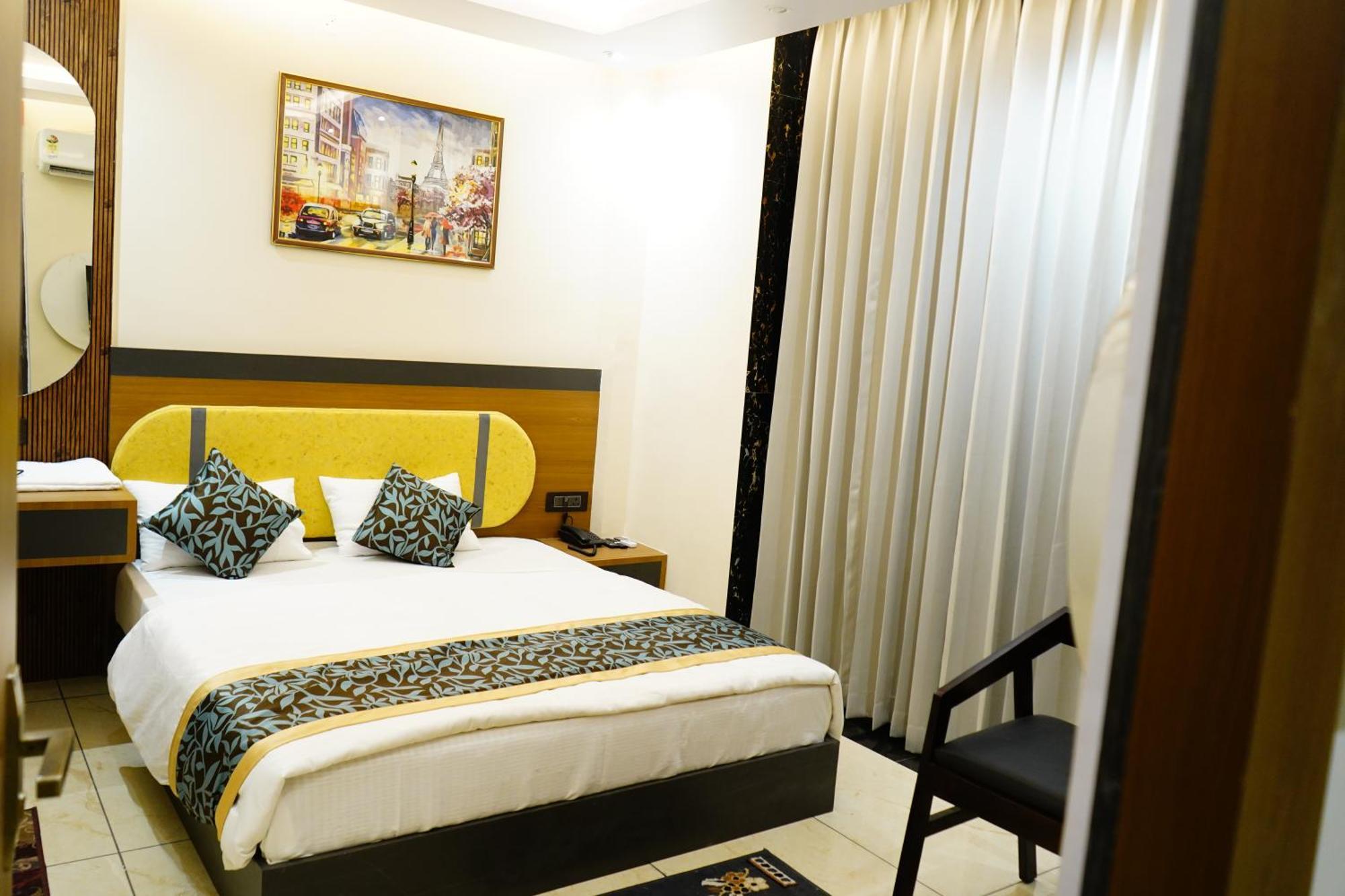 Hotel Shakuntla Palace - 400 Meters Away From Vishnu Pad Temple 7 Mins Walk Gaya Luaran gambar