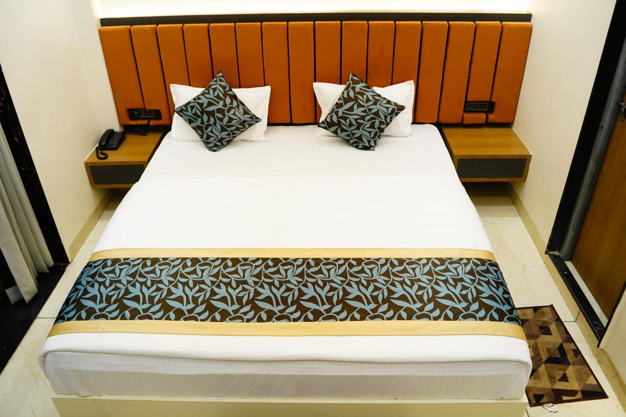 Hotel Shakuntla Palace - 400 Meters Away From Vishnu Pad Temple 7 Mins Walk Gaya Luaran gambar