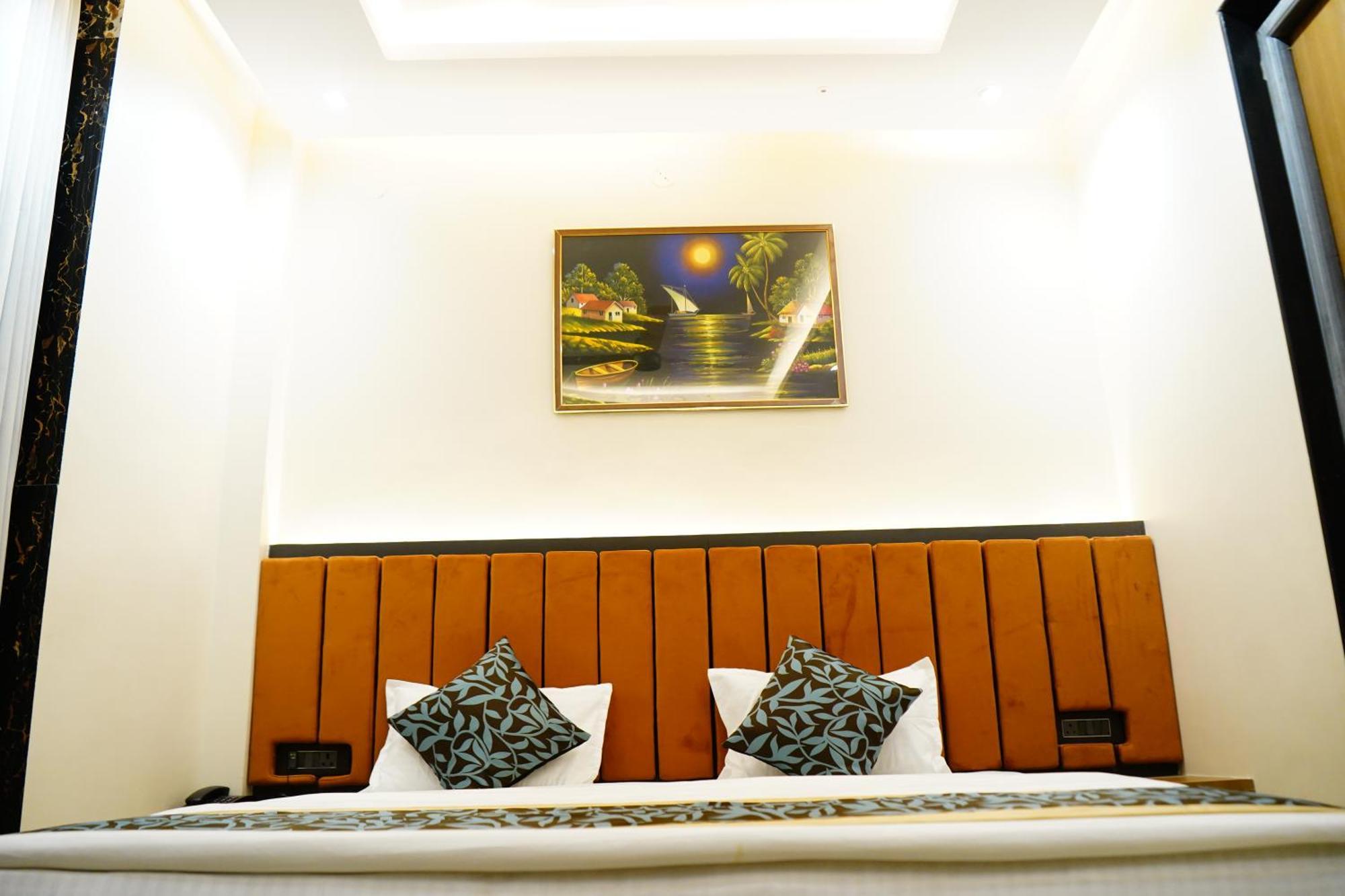 Hotel Shakuntla Palace - 400 Meters Away From Vishnu Pad Temple 7 Mins Walk Gaya Luaran gambar