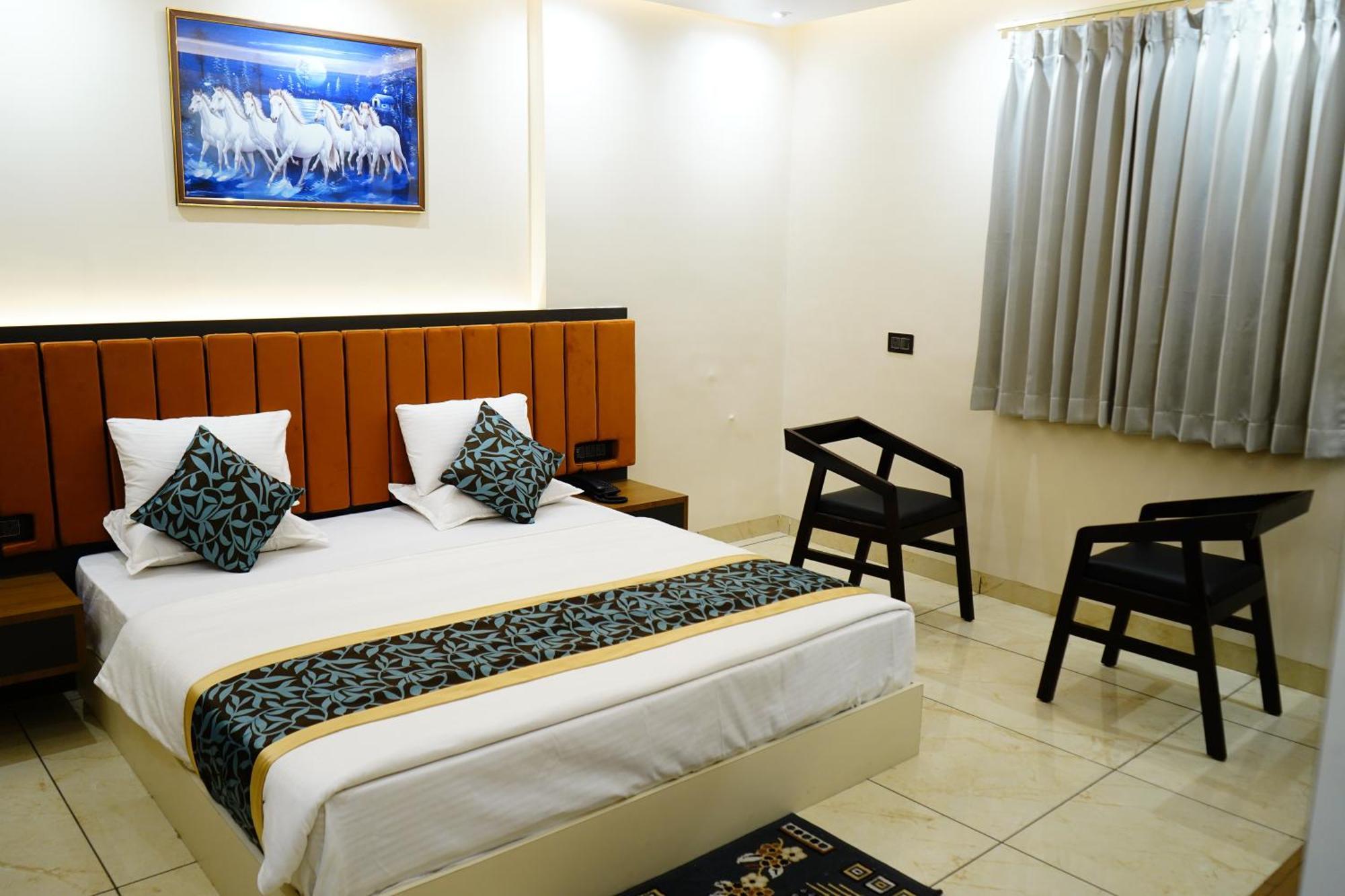 Hotel Shakuntla Palace - 400 Meters Away From Vishnu Pad Temple 7 Mins Walk Gaya Luaran gambar