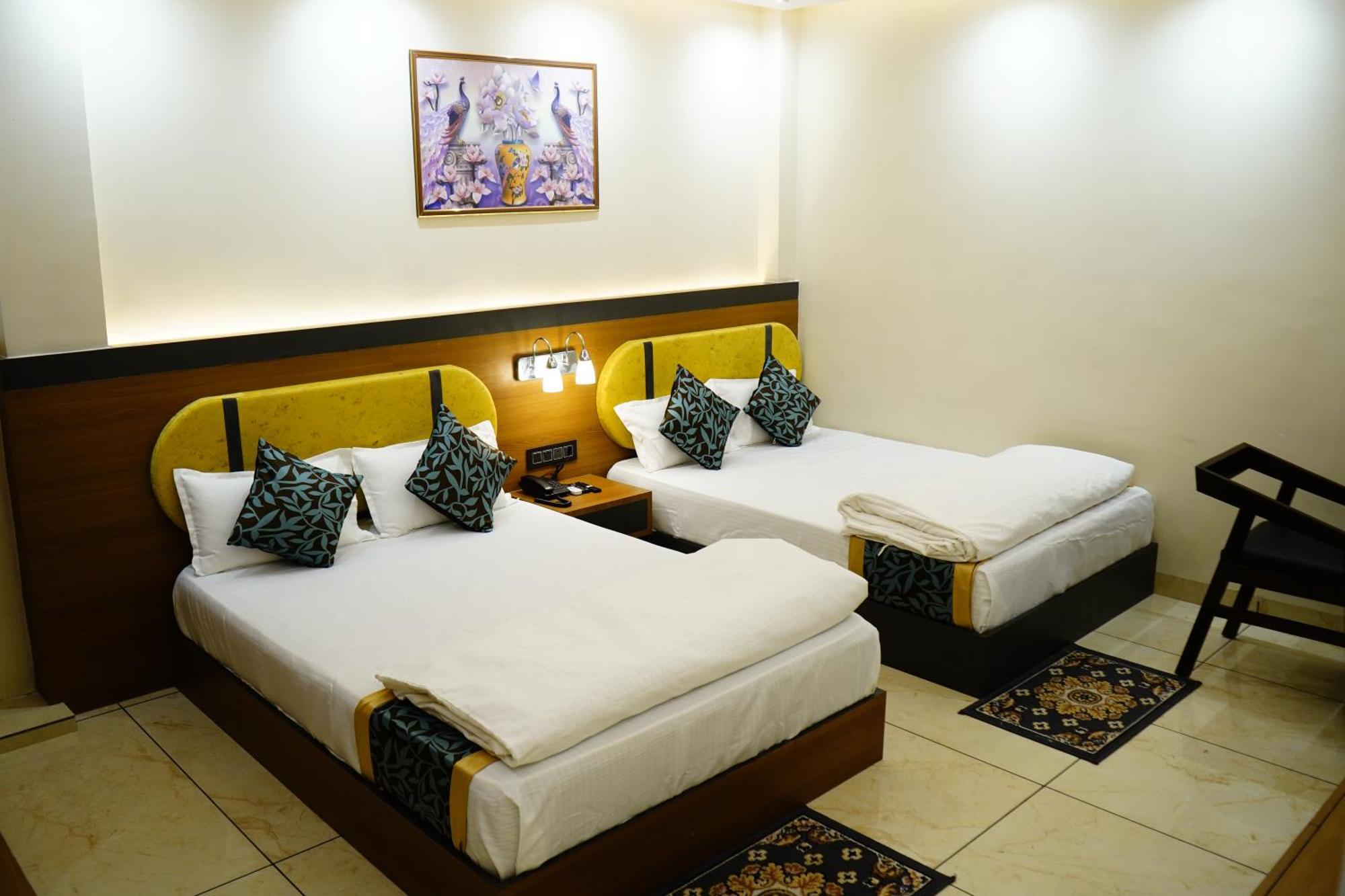 Hotel Shakuntla Palace - 400 Meters Away From Vishnu Pad Temple 7 Mins Walk Gaya Luaran gambar