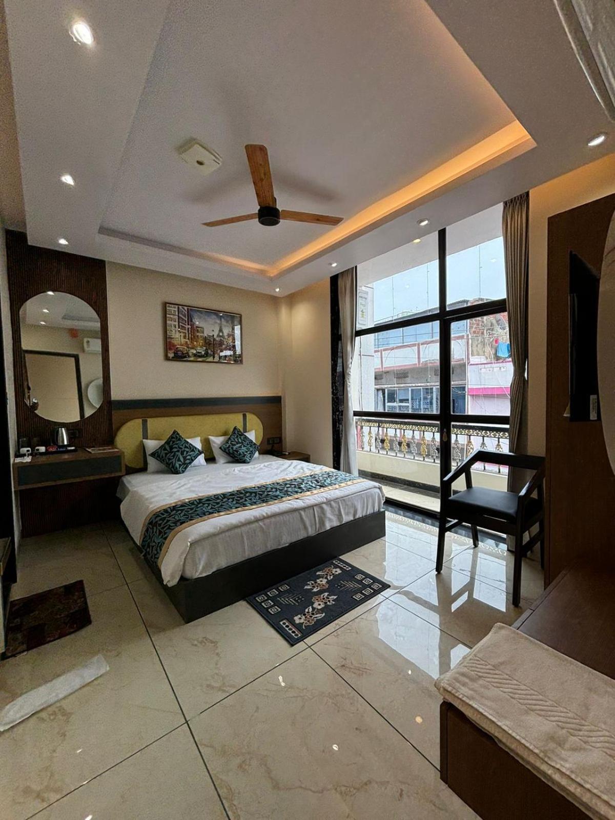 Hotel Shakuntla Palace - 400 Meters Away From Vishnu Pad Temple 7 Mins Walk Gaya Luaran gambar