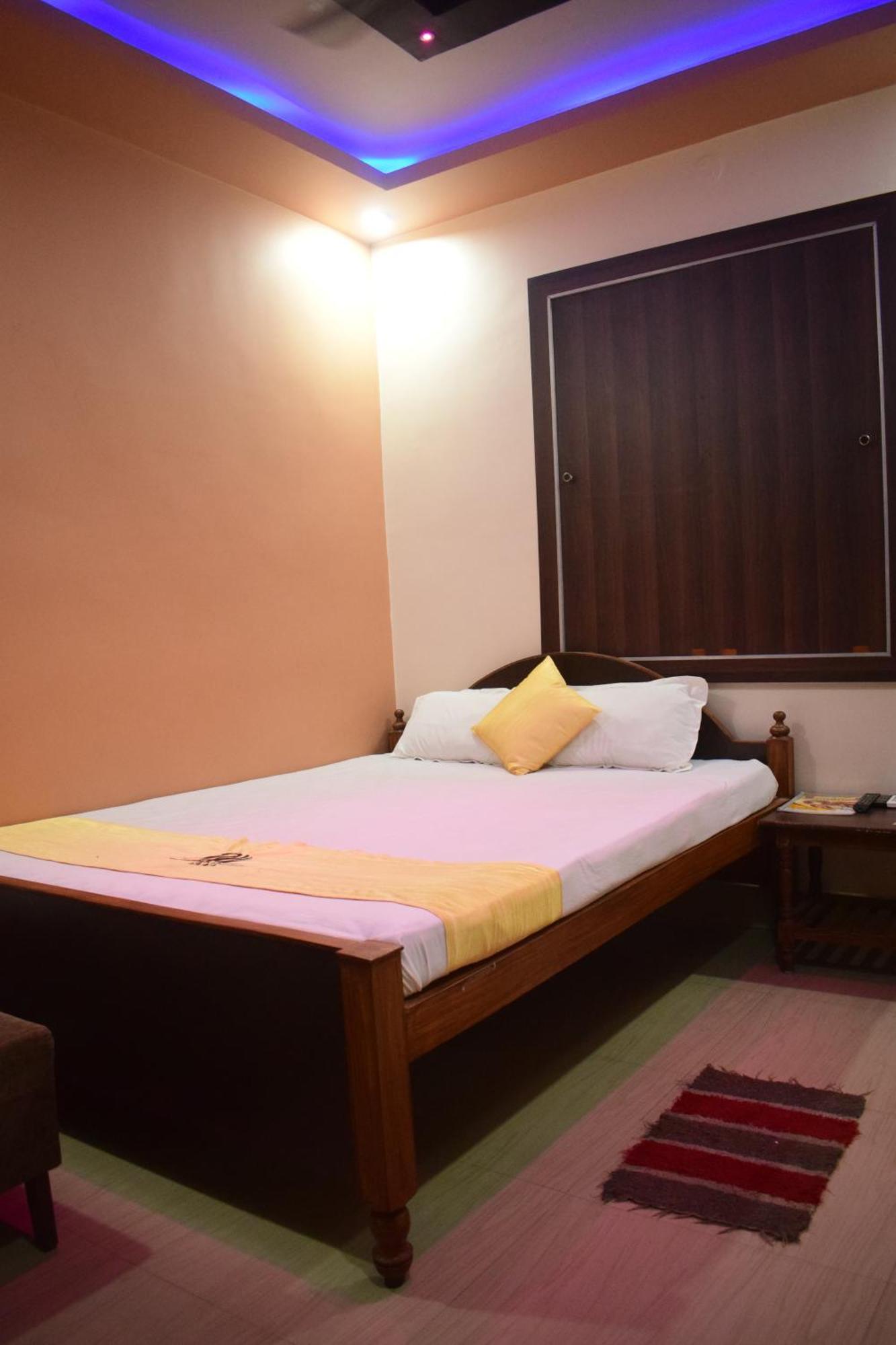 Hotel Shakuntla Palace - 400 Meters Away From Vishnu Pad Temple 7 Mins Walk Gaya Luaran gambar